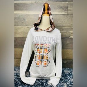 Beautiful sweater!! Small medium y large!